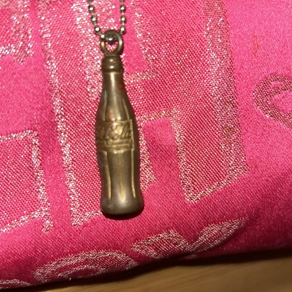 Coca Cola Coke Bottle Necklace - Picture 2 of 7